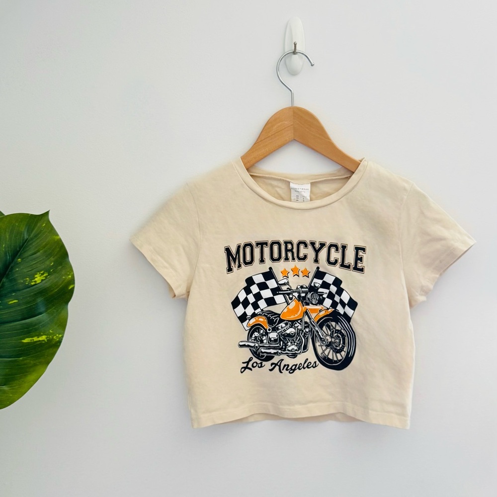 URBAN PLANET | Cream Colour Cropped Graphic Tee Size Large